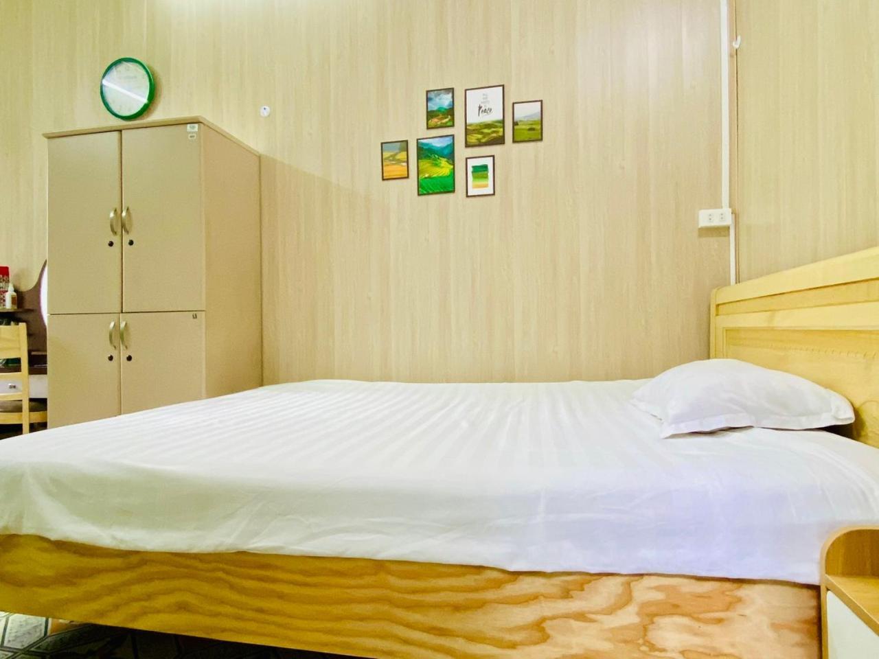 Cozy Homestay With Large Bed, Private Bathroom, Large Balcony Hanoj Exteriér fotografie