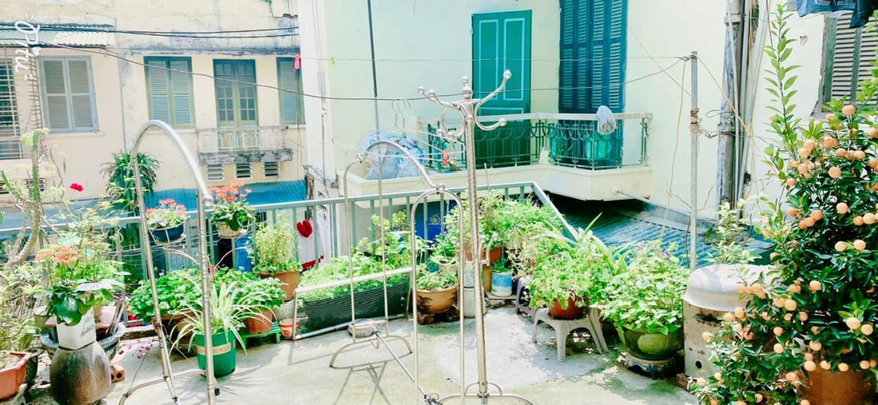 Cozy Homestay With Large Bed, Private Bathroom, Large Balcony Hanoj Exteriér fotografie