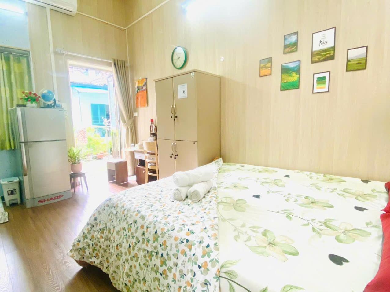 Cozy Homestay With Large Bed, Private Bathroom, Large Balcony Hanoj Exteriér fotografie